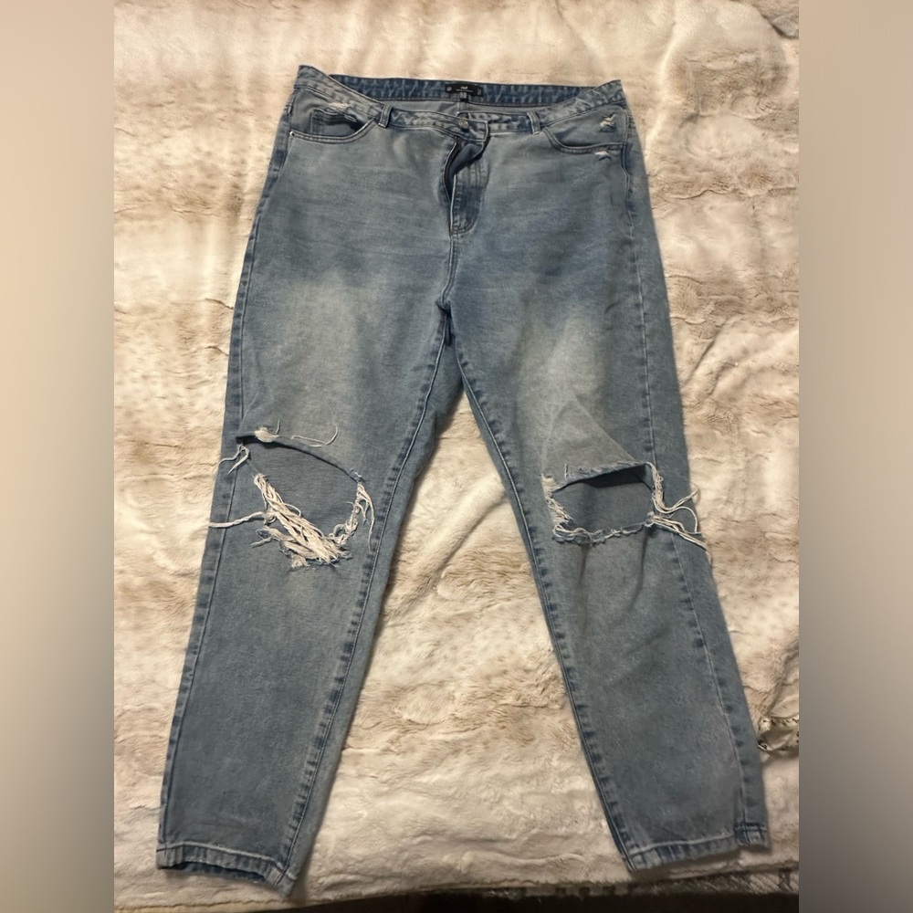 Ripped missguided jeans